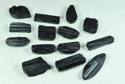 23-34 мм натуральный черный турмалин друзы смешанной формы россыпью драгоценных камней 14 шт. лот SY-135