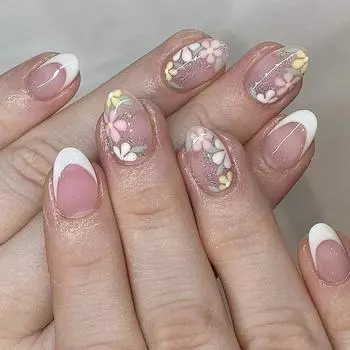 24 Pieces Flower Press on Nail French Ballerina Acrylic Nails With Glitters Designs False Nail Stick on Nail For Women