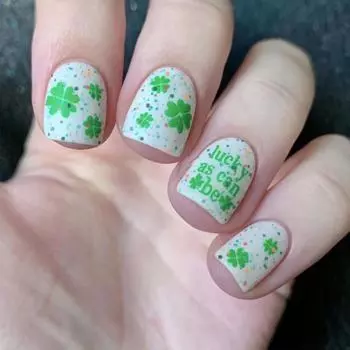 24 шт. накладные ногти для маникюра квадратные St. Наклейки для ногтей с изображением клевера ко Дню Святого Патрика с матовым покрытием и перекрестными полосками