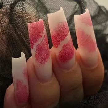 24 шт. Романтичный красный принт для ногтей ко Дню святого Валентина Sweet Feel Matte Wear Nail Press on Nails