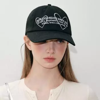 24 Весна и лето Новые бейсболки с вышитыми буквами любви для женщин Корейская версия Универсальные повседневные солнцезащитные мужские шляпы 56-58cm чёрный