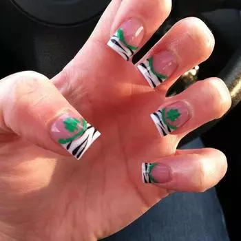 24pcs Press On Nails St. Patrick cross-border manicure zebra pattern clover short square wearable manicure removable manicure