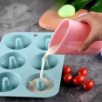 250 мл/500 мл Характеристики Силиконовый мерный стакан Видимый двойной масштаб для выпечки Мерный стакан Легко очищаемый инструмент для выпечки 250ml