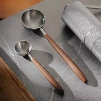 25 мл деревянная ручка из нержавеющей стали кофейная ложка столовая ложка мерная ложка ореховое дерево длинная ручка кофейные ложки украшение для кафе