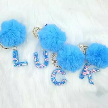 26 инициалов алфавита подвески брелоки синий помпон брелок с буквой кулон рюкзак подвесные украшения аксессуары подарки H