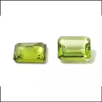 2 драгоценных камня россыпью изумрудной огранки перидот, 2,55 карата, размер 6x8 мм. 2.55 Carat 2 Pcs 8x6 MM