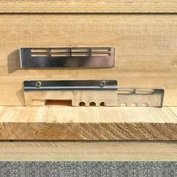 2 комплекта пчеловодческих ящиков, ульев, входных дверей, гнездовых дверей, барьеров для королев, препятствующих побегу, вентиляции для миграции пчел, инструментов пчеловода