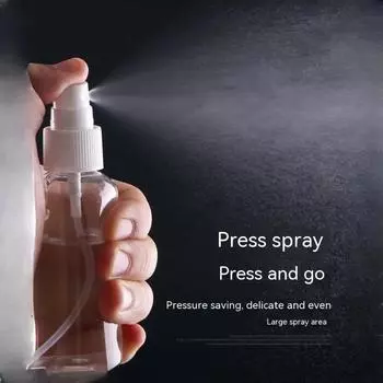 2 небольших многоразовых прозрачных пластиковых флакона-распылителя — идеально подходят для распыления жидкостей!