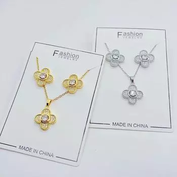 2 шт. медные микро-инкрустированные цирконы полный бриллиант четырехлистный клевер маленький свежий свет роскошный универсальный комплект из двух серег ожерелье белый