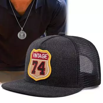 2 шт. Мужская и женская бейсболка с плоскими полями, вышитая хип-хоп шляпа, солнцезащитный козырек, диск-компас, кулон, ожерелье, комплект для спорта и отдыха, кепка для пары чёрный