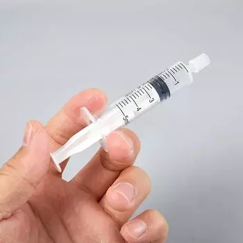 2 шт. пластиковый диффузор для духов, шприц для дозирования, необходимые косметические инструменты