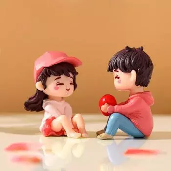 2 шт. шикарные мультяшные стабильные куклы для пары, настольные маленькие пластиковые скульптуры для влюбленных, принадлежности для кукольного домика разноцветный