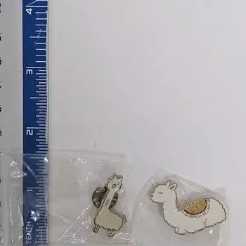 2 Types Of Alpaca Llama Pin Badges