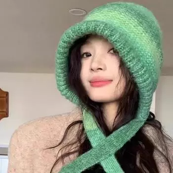 2 в 1 женская вязаная крючком шапка-бини, которую можно превратить в сумку