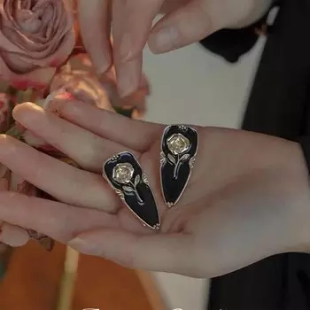 2pcsretro light luxury super flash diamond hairpin clip women s bow side clip bangs broken hair duckbill clip Size fits all