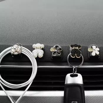 2шт/1комплект крючков для автомобиля в виде медведя-цветка, настенный держатель для предметов домашнего декора с цветком, крючки многофункциональные вешалки для масок и ключей 2pcs
