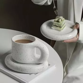 300 мл 10 унций Nordic Fat Handle Mug с блюдцем в наборе Креативная овальная тарелка Керамическая чашка блюдце для кофе, чая, молока, прекрасный подарок 1 набор 300ml