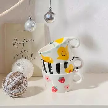 300 мл. Сжатые вручную нестандартные керамические кружки, симпатичные кофейные чашки с цветком клубники, чашка для завтрака, молочная посуда, подарок для детей и девочек 300ML