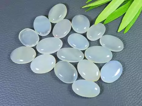 316Cts. Натуральный молочный оникс овальный кабошон россыпью драгоценный камень 17 шт. лот 23-25 мм RQ-2615