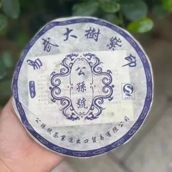 357 г Юньнаньский сырой пуэр Чайный торт 2006 г. Иу Большое дерево Пуэр Сырой чай Выдержанный чай Пуэр