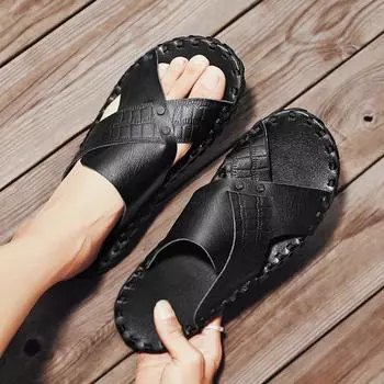 39-44 New summer men s sandals outdoor fashion super leather men s casual fashion flat heel youth tide Shoes 39