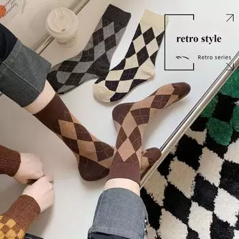3 пары дышащих и не пропускающих запахи женских носков средней длины на осень и зиму. Модные и универсальные женские носки, размер 34-42 One size