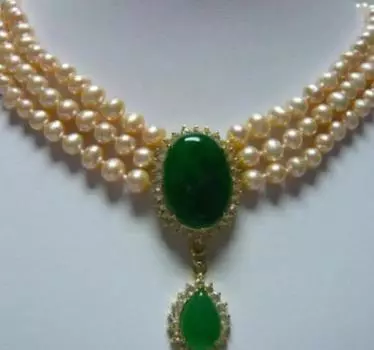 3-рядное ожерелье с подвеской из розового жемчуга, изумруда и нефрита