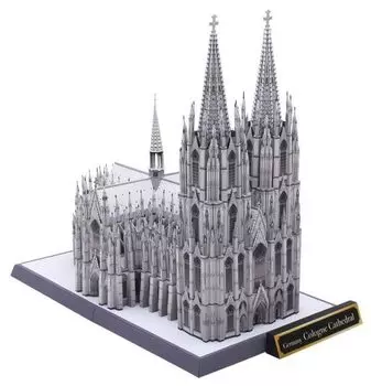 3D сборочная модель бумажного ремесла всемирное историческое здание (Кельнский собор)