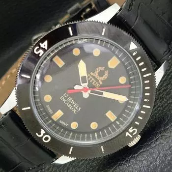 40MM REFURBISHED TITUS SWISS MENS TURNABLE BEZEL BLACK DIAL WATCH a430788-2 R104-a430788