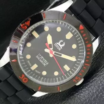 40MM TURNABLE BEZEL SWISS MENS REFURBISHED TITUS BLACK DIAL WATCH a430711-2 R104-a430711