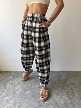 418 - Черные брюки в клетку Sofia