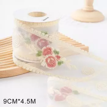 4,5 метра вышитых кружевных лент, винтажных роз, ажурных резных сетчатых отделок, пришивных нашивок, упаковочных материалов as the picture