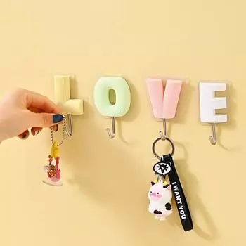 4/8 шт. прочный пластиковый липкий крючок в форме LOVE для кухни, ванной комнаты, настенный крючок без проколов, бесшовный крючок, вешалка, украшение для дома 1 set розовый