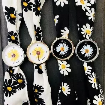4 различных вида кварцевых часов, часы для отдыха и путешествий, украшение для стола, украшение в виде ромашки, часы, ювелирный браслет, браслет Golden black plate