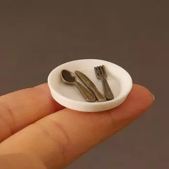4 шт. 1:12 кукольных тарелок, ножей, вилок, ложек, набор кукольных мини-посуды, аксессуары для кукольного домика, украшения для кухни, игрушки для игр бронзовый
