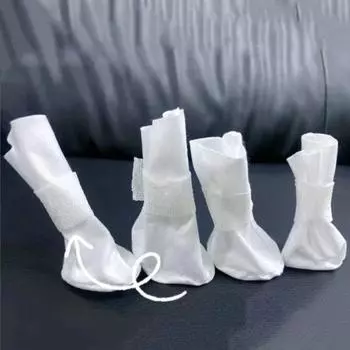 4 шт. Отличные трехмерные подошвы из нетканого материала для чехлов для собачьих лапок, одноразовые аксессуары для когтей домашних животных M белый