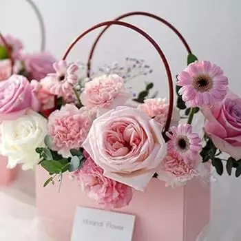 4 шт. подарочных пакетов из крафт-бумаги на День святого Валентина, прямоугольные пакеты с ручкой, водонепроницаемые пустые пакеты для букетов, прямоугольная упаковка, подарок на День матери белый