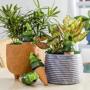 4 шт. самополивающихся шипа, керамические шары для полива растений в форме рождественской елки, экологически чистые вставные шипы для полива растений 4pcs