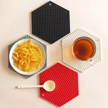 4 шт. термостойкий силиконовый коврик подставки под стаканы изоляционный нескользящий держатель для кастрюль утолщенный коврик под тарелку кухонные принадлежности 4Pcs красный