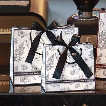 4PCs Black Elegants Butterfly Printed Festival Candy Boxes Wedding Paper Gift Bags High-Quality Gift Packaging 3 Size Available M