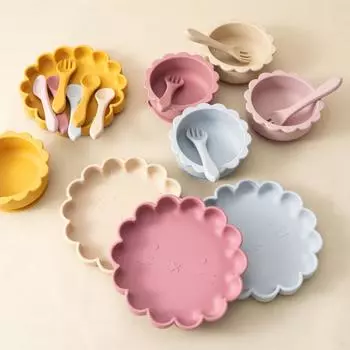 4PCS Silicone Baby Tableware Set Lion Shape Plate Bowl Soft Spoon Fork Feeding Trianing Baby Dining Plate Suction Baby Dishes горчичный