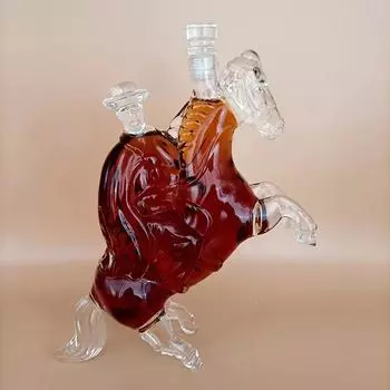 500 мл в форме рыцарей на лошадях, новинка, графин для виски, ликера, шотландского бурбона, прозрачная стеклянная бутылка для алкоголя без свинца