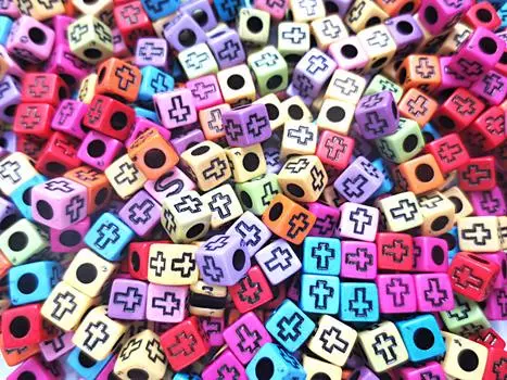 500 шт. Акриловые бусины в форме куба с крестообразным узором, смешанный ассортимент 6 мм, смешанный ассортимент, материалы для творчества Huey H1334