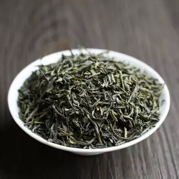 500г Юньнаньский зеленый чай Юньнаньский зеленый чай Цинсян, приготовленный на пару с ферментом Зеленый жемчуг, оптом
