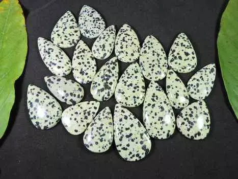 505Cts. AAA натуральный далматинский грушевидный кабошон драгоценный камень россыпью 19 шт. лот 32-42 мм RQ-1457