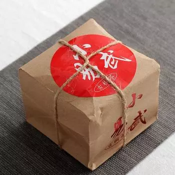 50 г Юньнаньского чая Пуэр (Ремесло) Сяо Иу Сырой чайный пирог Чай с большим деревом