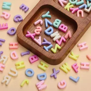 50 шт. Акриловые крупные стильные бусины в виде букв для самостоятельного домашнего декора, подарочные аксессуары ручной работы разноцветный