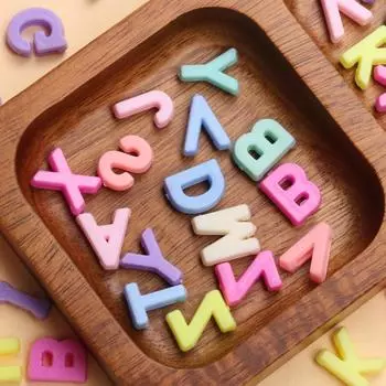 50 шт. подарочные аксессуары, стильные большие акриловые бусины с буквами, свободные бусины для домашнего декора, сделай сам разноцветные