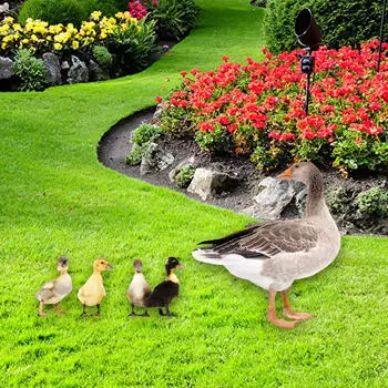 5 Pieces Duck Animal Statue Stakes, Garden Sign for Outdoor ,Duck Decor