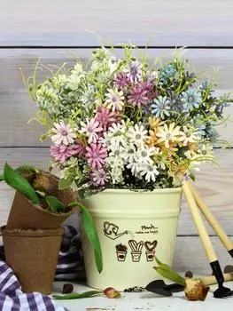 5 шт. Пластиковые растения, шелковые цветы, искусственные ромашки, устойчивые к ультрафиолетовому излучению, искусственные полевые цветы, искусственные композиции для дома, внутреннего и наружного сада, вазы, декор зелёный